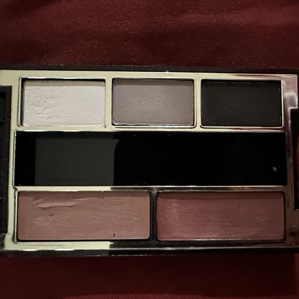 Lip and eye shadow palate!
